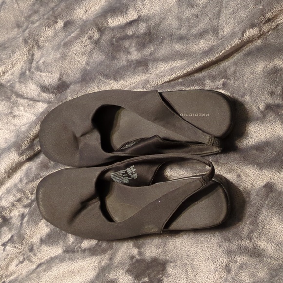 Prepidiction slingback 9 1/2 W shoe - Picture 1 of 2